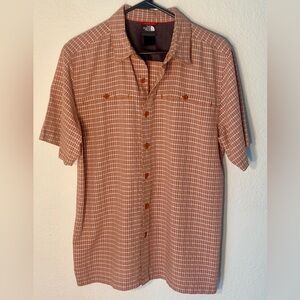 The North Face Men's Short-Sleeve Plaid Shirt in Rust and White